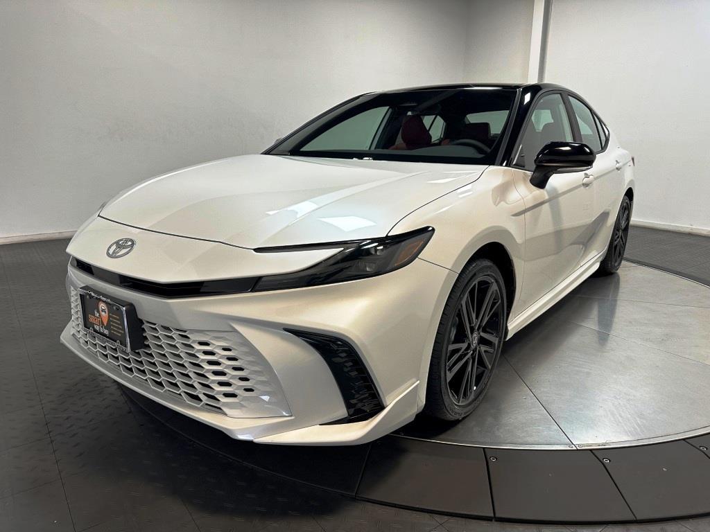 2025 TOYOTA CAMRY  4