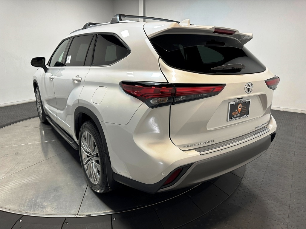 2025 Toyota Highlander Platinum 6