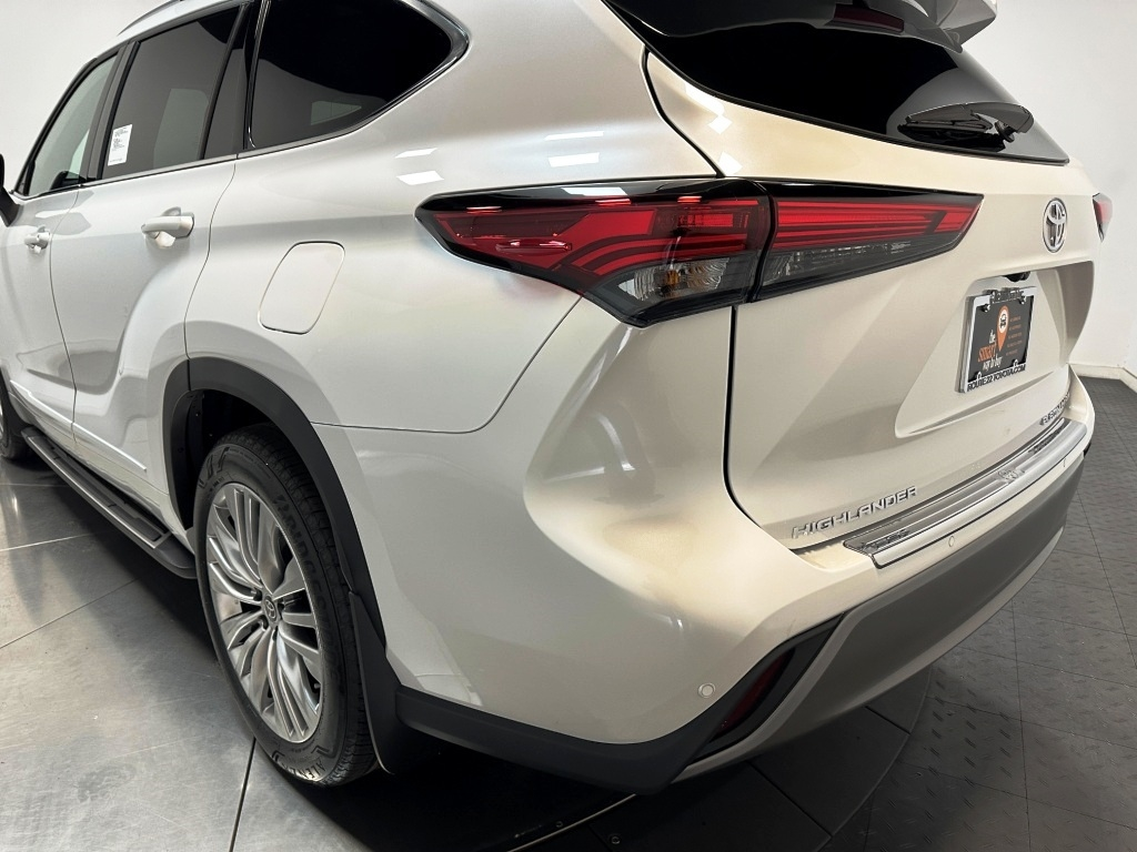 2025 Toyota Highlander Platinum 7