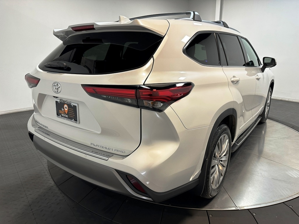 2025 Toyota Highlander Platinum 9