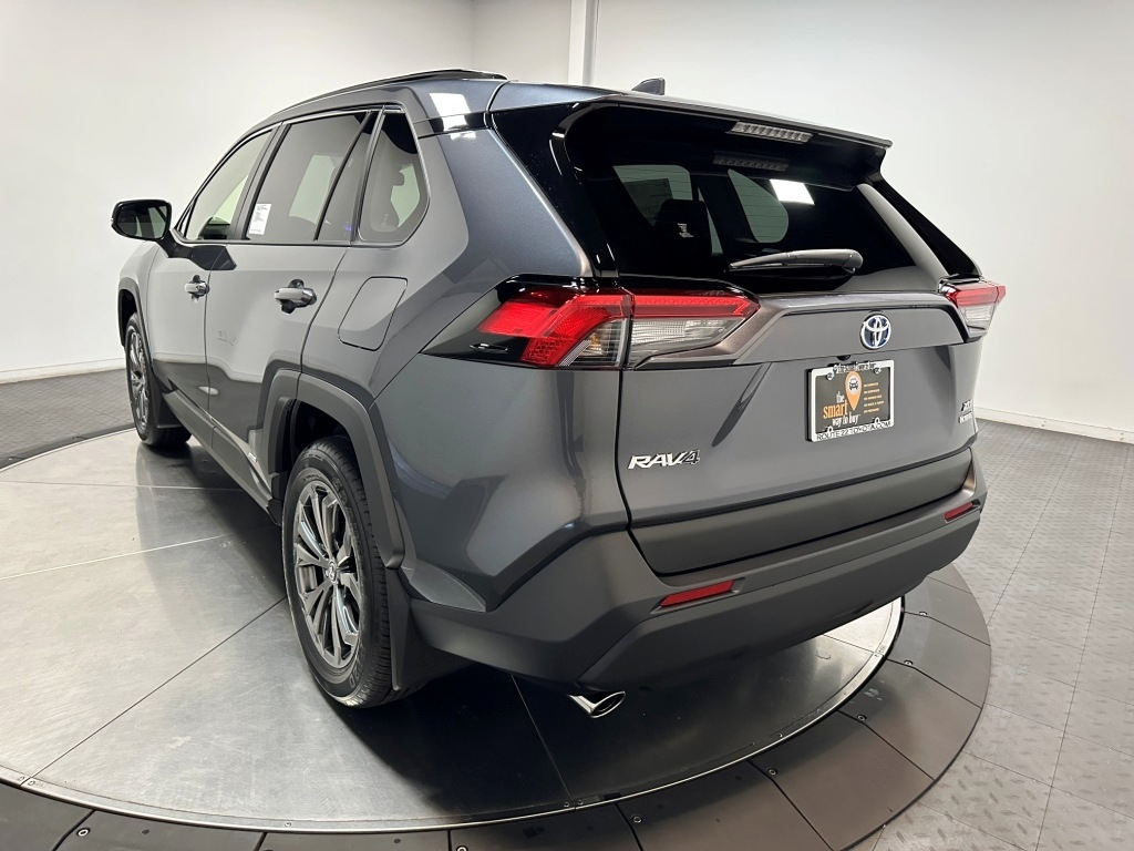 2025 Toyota RAV4 Hybrid XLE Premium 6