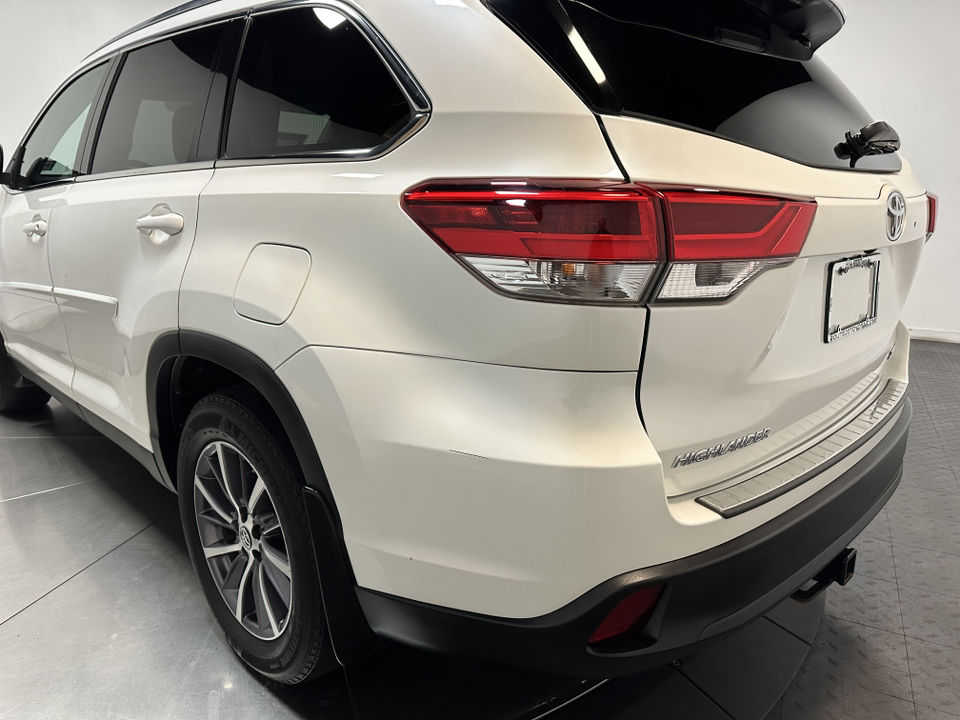 2019 Toyota Highlander XLE 10