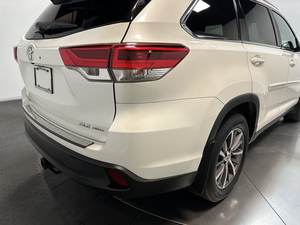 2019 Toyota Highlander XLE 14