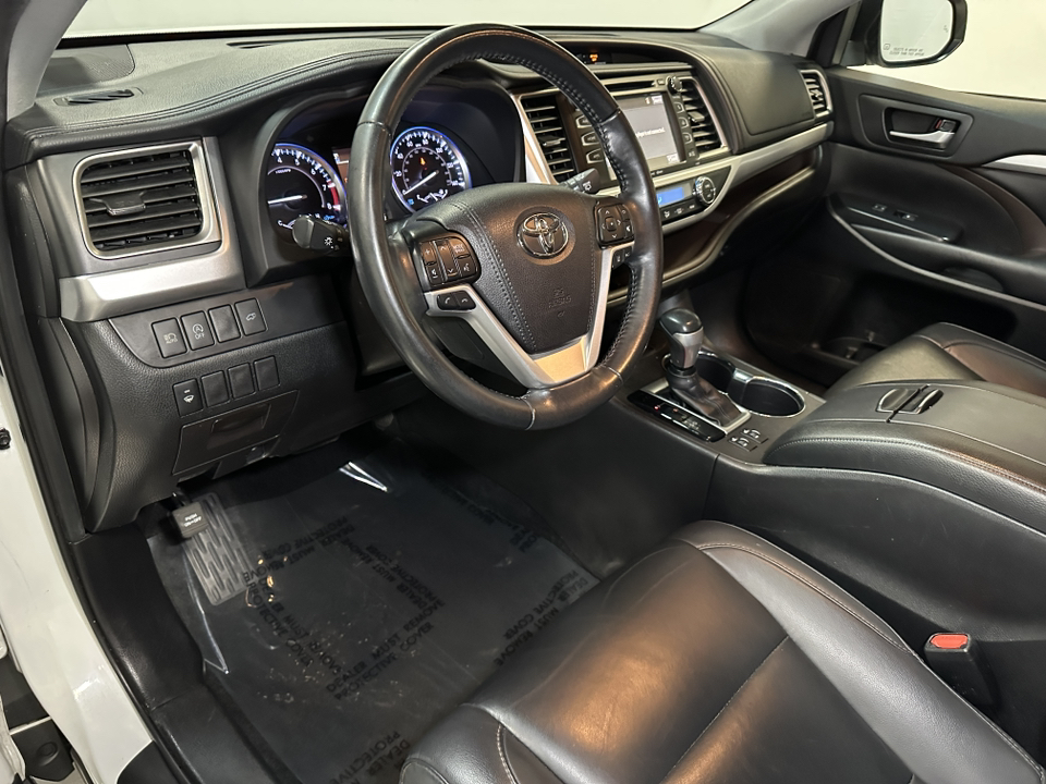 2019 Toyota Highlander XLE 24