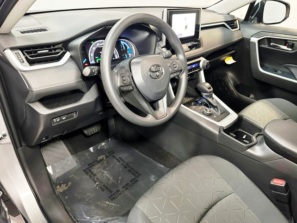 2025 Toyota RAV4 Hybrid XLE 15