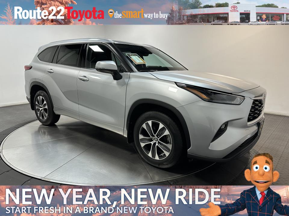 2022 Toyota Highlander XLE 1