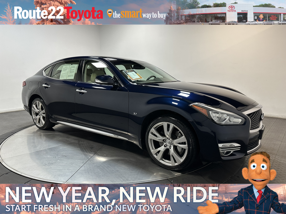 2016 INFINITI Q70L  1