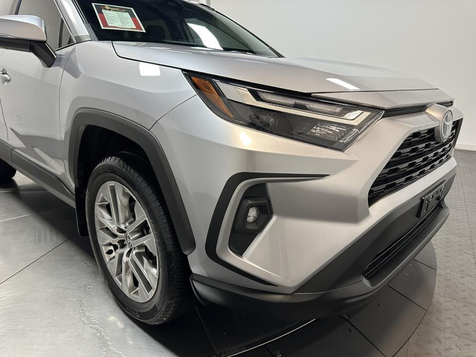 2024 Toyota RAV4 XLE Premium 3