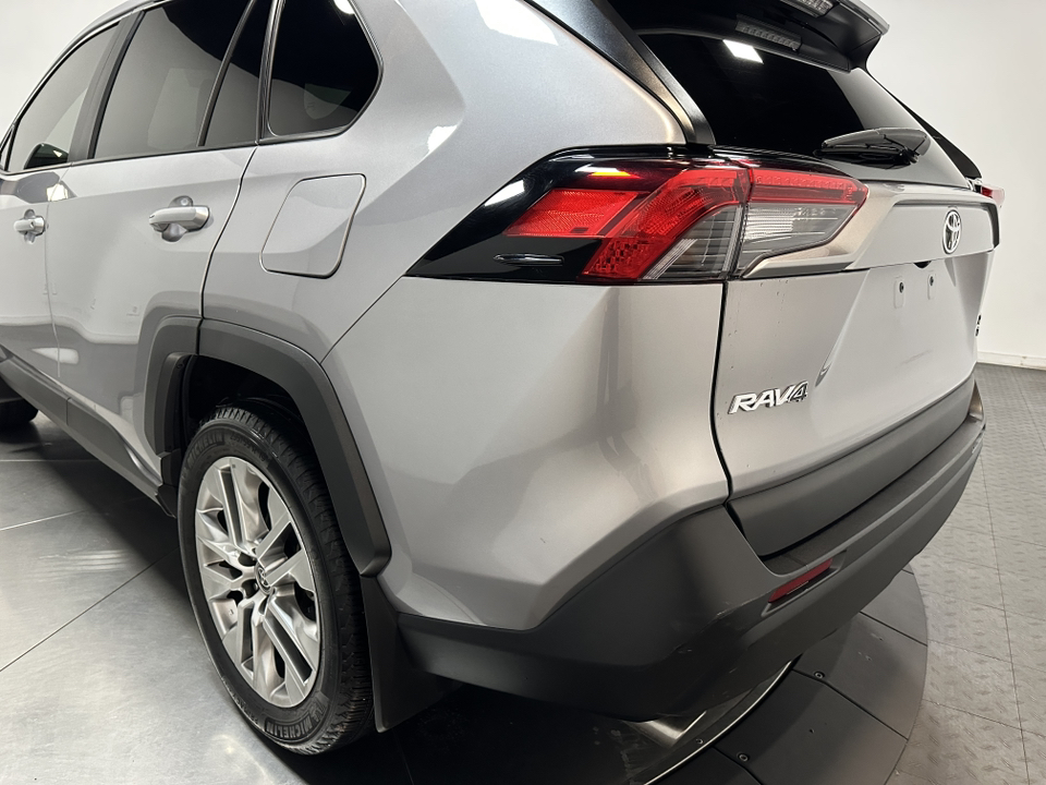 2024 Toyota RAV4 XLE Premium 10