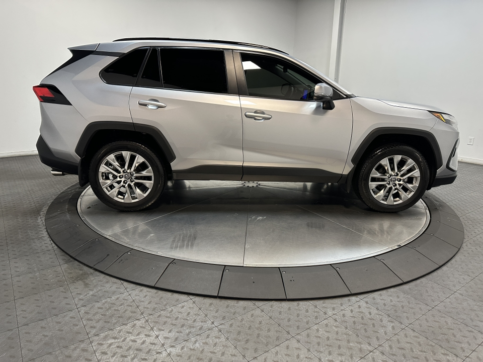 2024 Toyota RAV4 XLE Premium 15