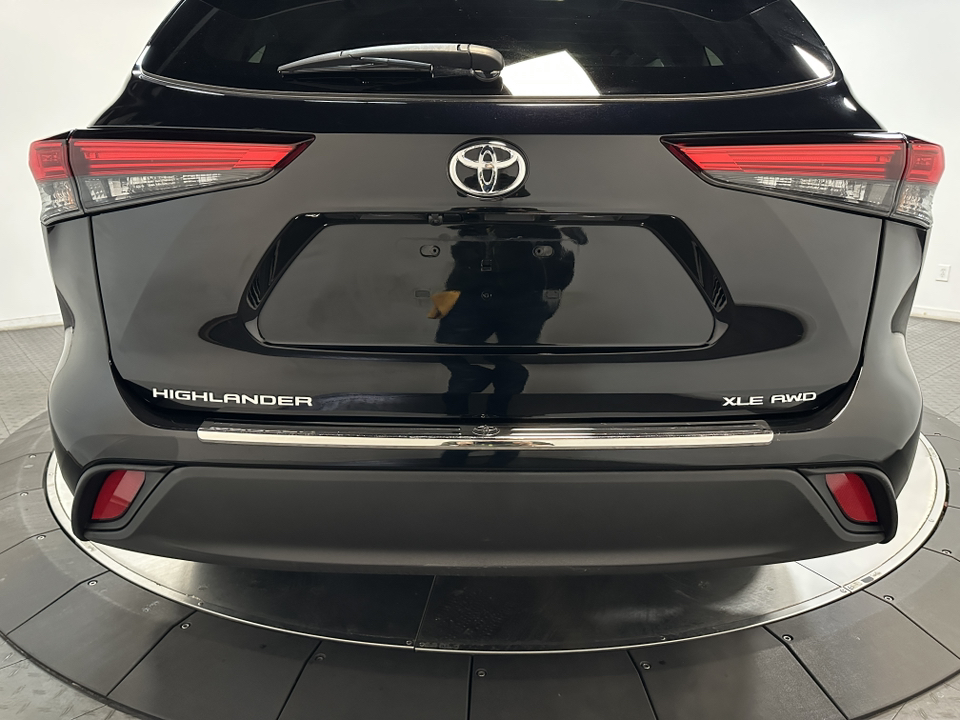 2022 Toyota Highlander XLE 12