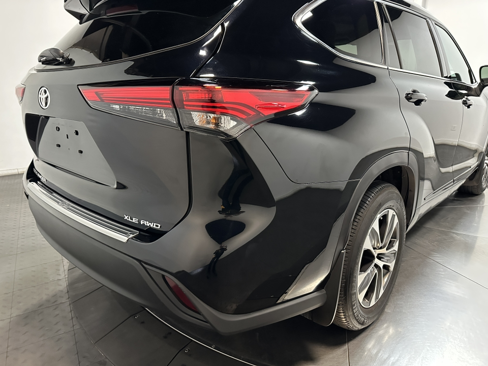 2022 Toyota Highlander XLE 14