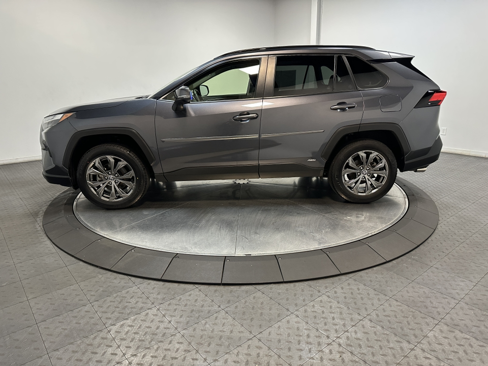 2023 Toyota RAV4 Hybrid XLE Premium 8