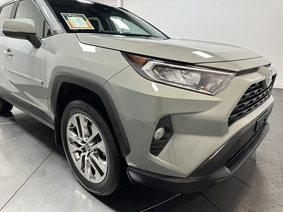 2021 Toyota RAV4 XLE Premium 3