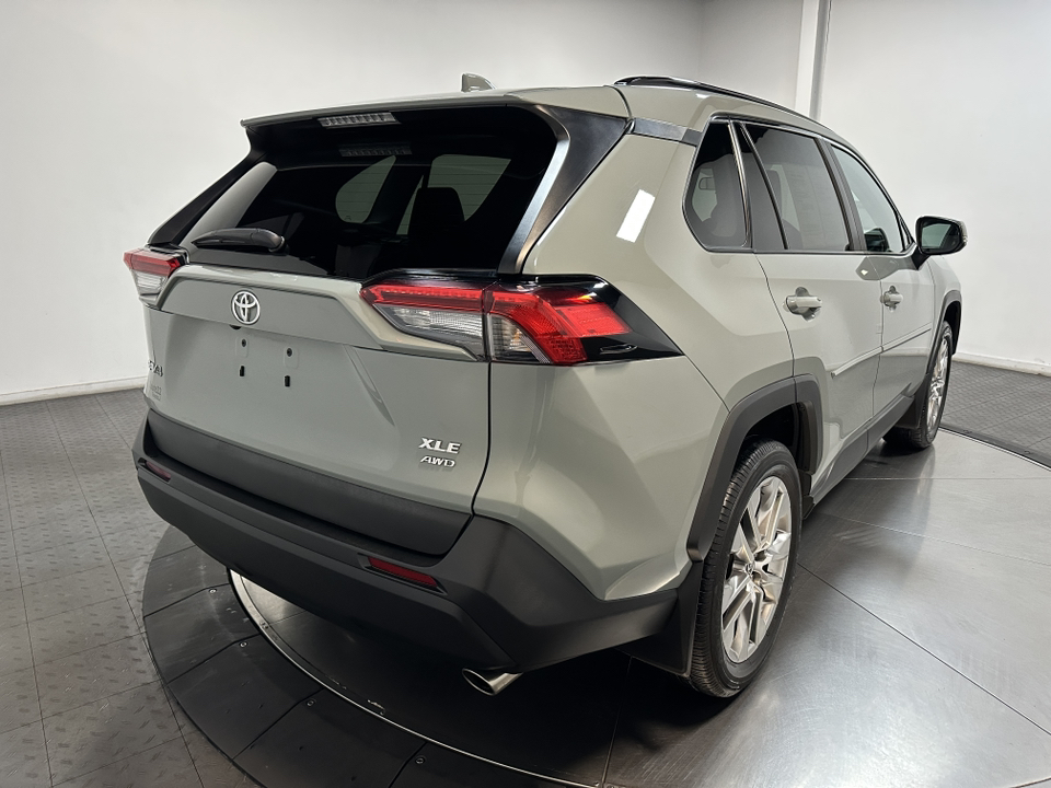 2021 Toyota RAV4 XLE Premium 13