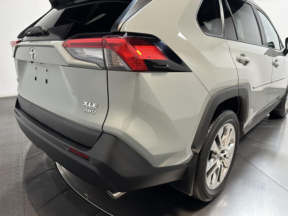 2021 Toyota RAV4 XLE Premium 14