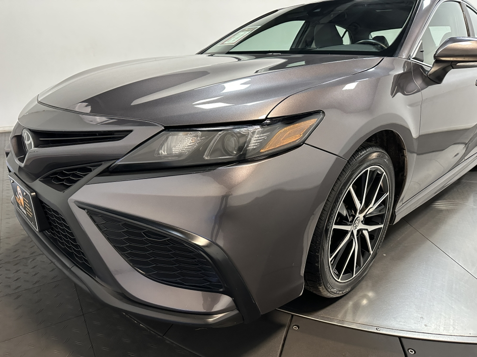 2023 Toyota Camry SE 7