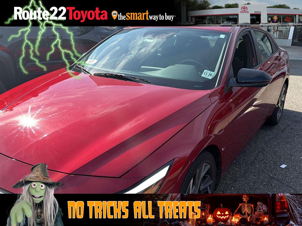Ultimate Red 2025 Hyundai Elantra Sedan Front-Wheel Drive Continuously Variable Transmission