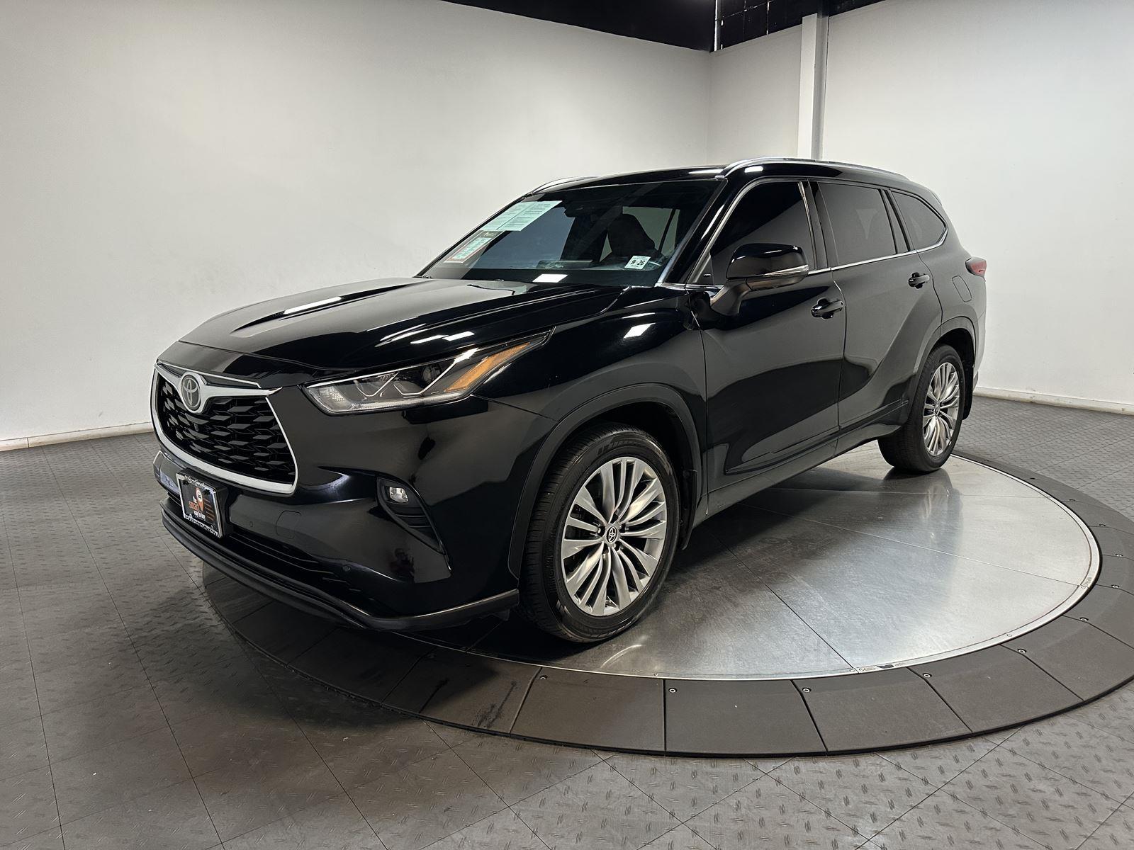 Midnight Black Metallic 2021 Toyota Highlander Platinum AWD SUV / Crossover All-Wheel Drive Automatic