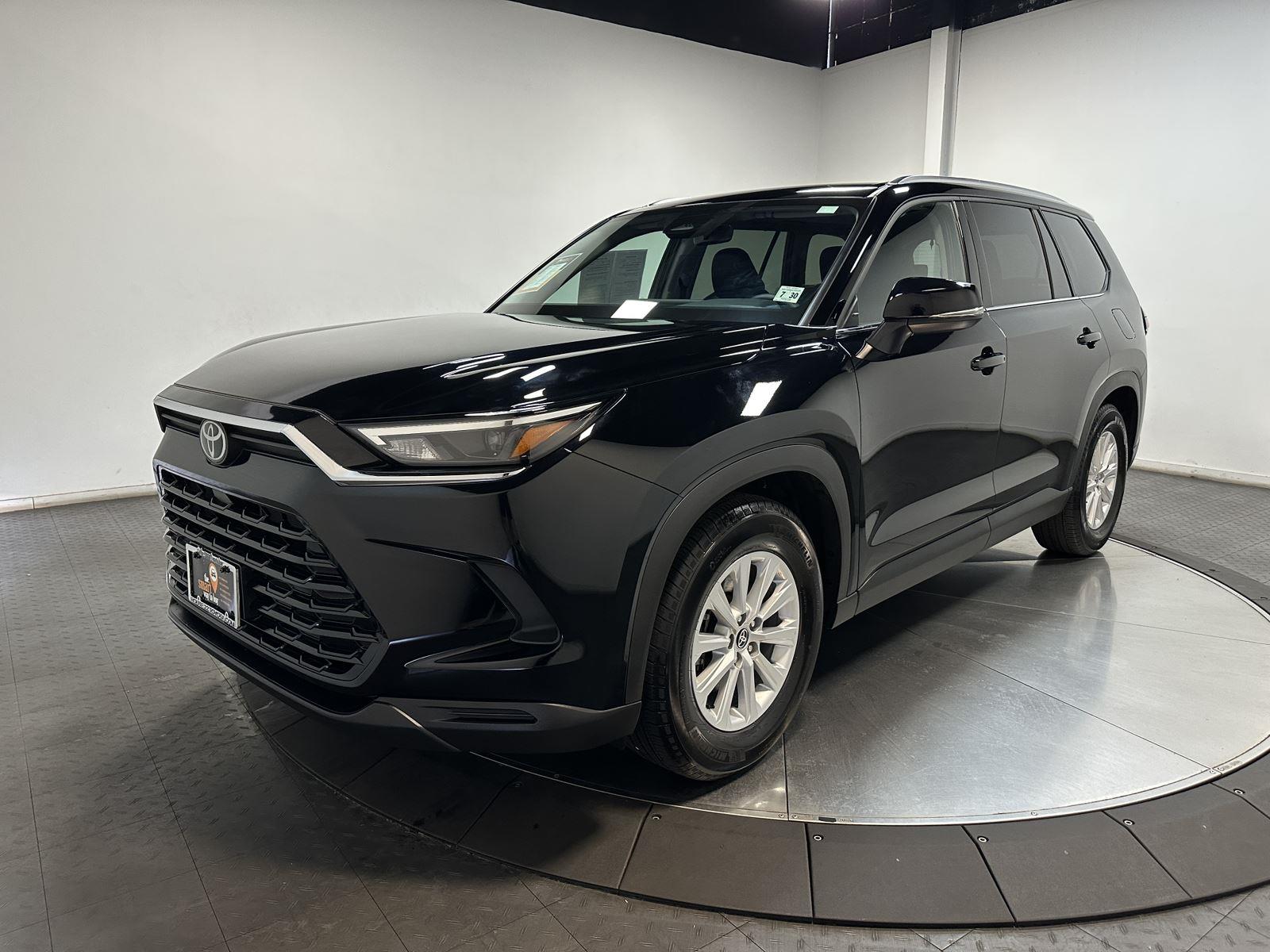 Midnight Black Metallic 2025 Toyota Grand Highlander XLE FWD SUV / Crossover Front-Wheel Drive Automatic