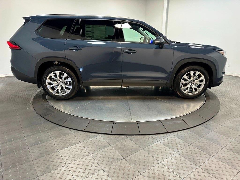 2024 Toyota Grand Highlander Limited 8