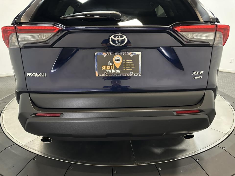 2021 Toyota RAV4 XLE 12