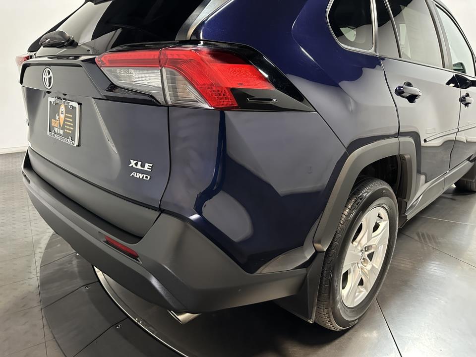 2021 Toyota RAV4 XLE 14