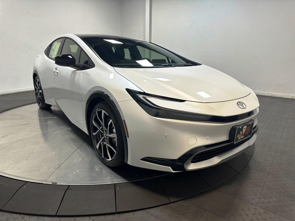 2024 Toyota Prius Prime XSE 2