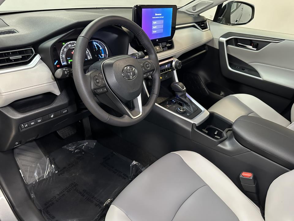 2024 Toyota RAV4 Hybrid XLE Premium 15