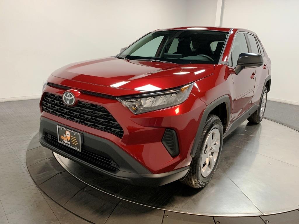 2024 Toyota RAV4 LE 4