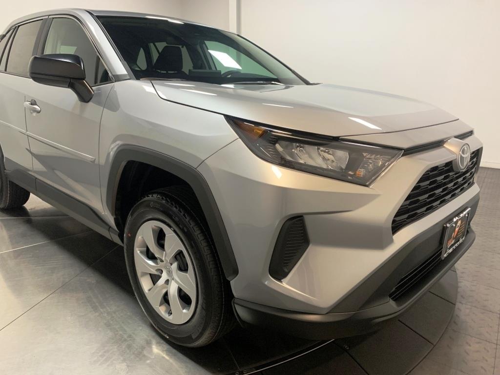 2024 Toyota RAV4 LE 3