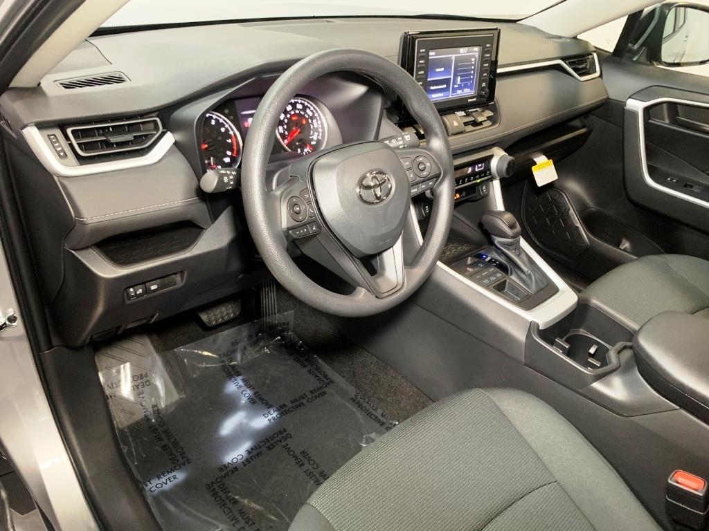 2024 Toyota RAV4 LE 16