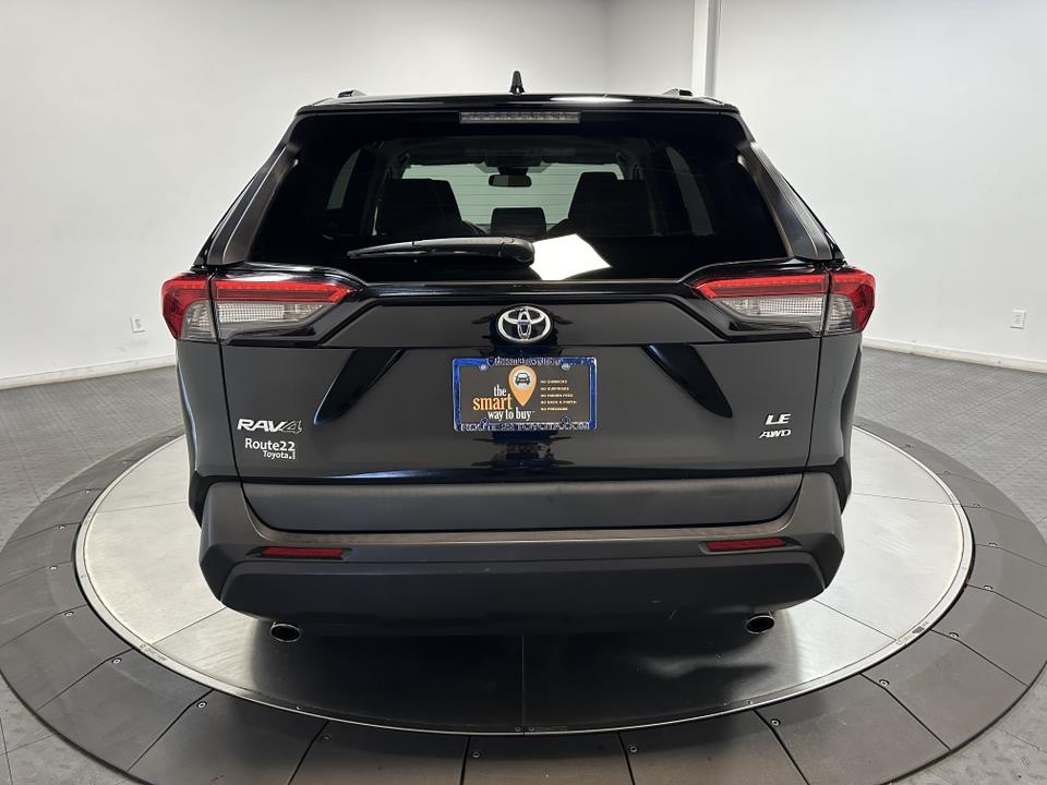 2021 Toyota RAV4 LE 11