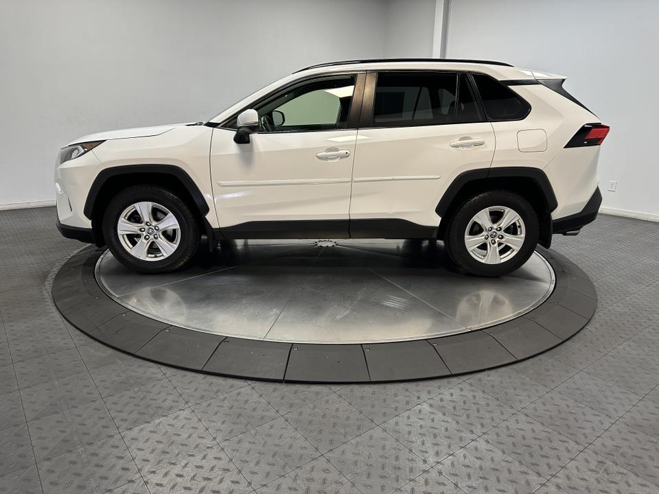 2020 Toyota RAV4 XLE 8