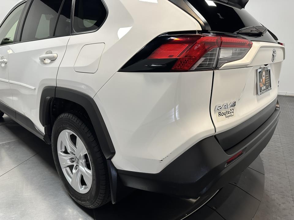 2020 Toyota RAV4 XLE 10