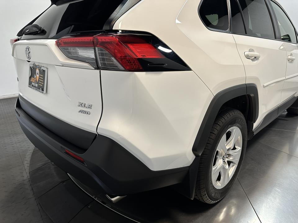 2020 Toyota RAV4 XLE 14