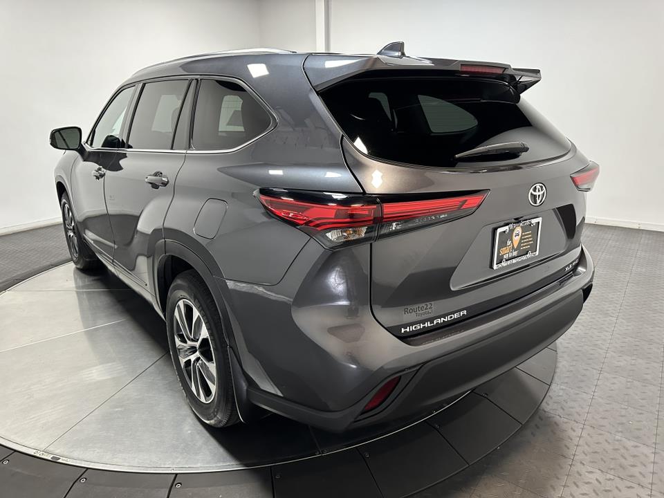 2021 Toyota Highlander XLE 9