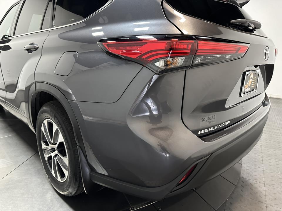 2021 Toyota Highlander XLE 10