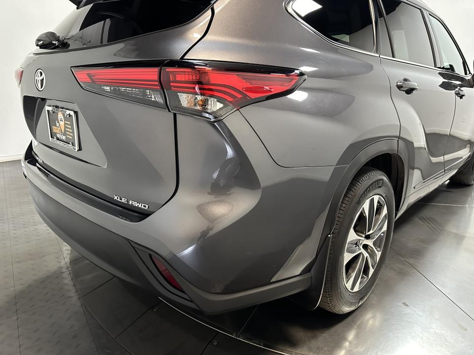 2021 Toyota Highlander XLE 14