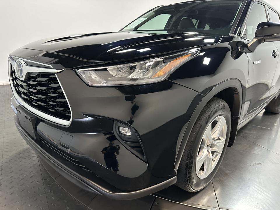 2020 Toyota Highlander Hybrid LE 7