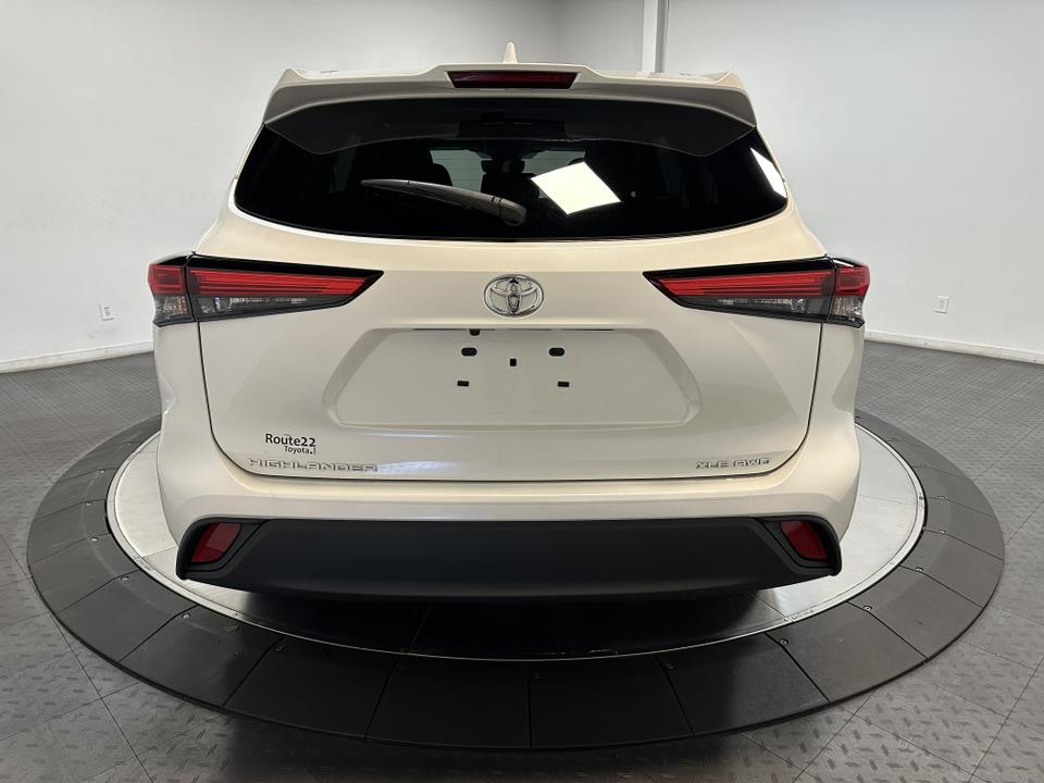 2021 Toyota Highlander XLE 11