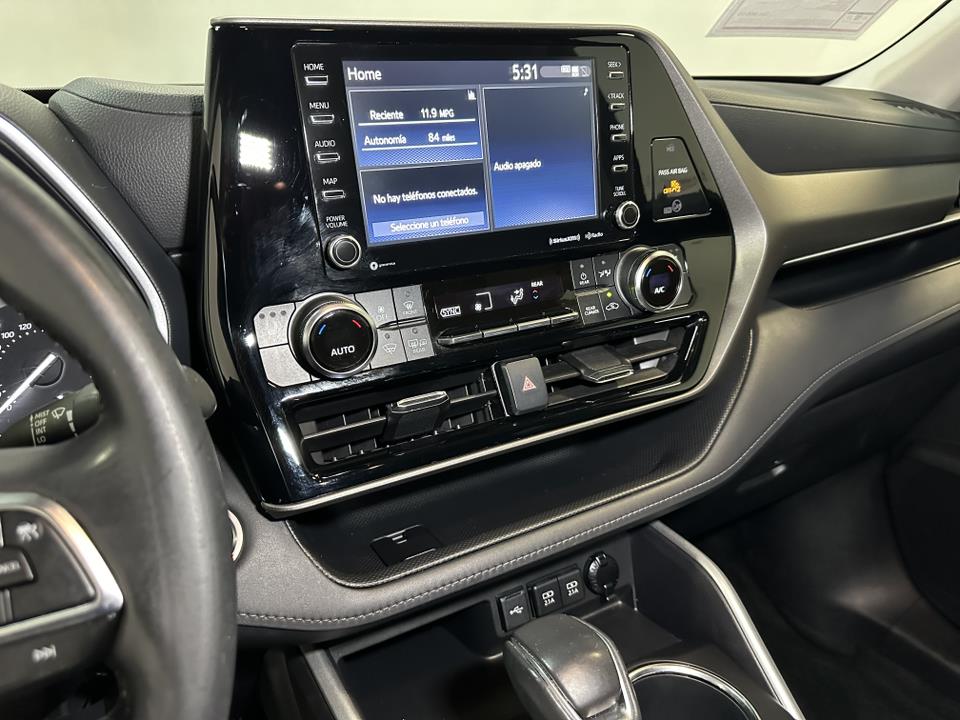 2020 Toyota Highlander XLE 28