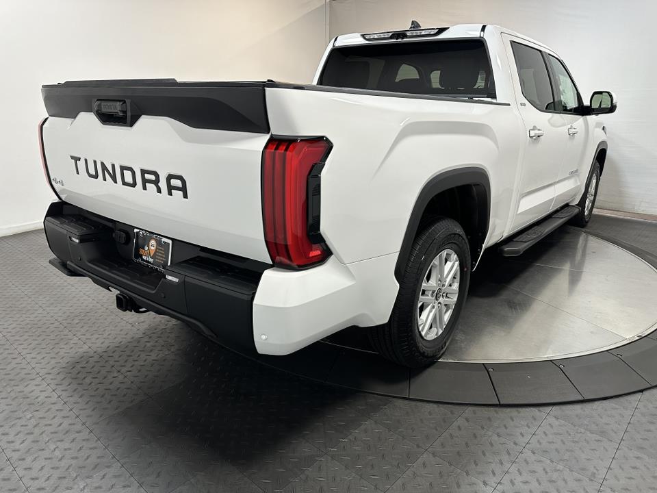 2024 Toyota Tundra 4WD SR5 8