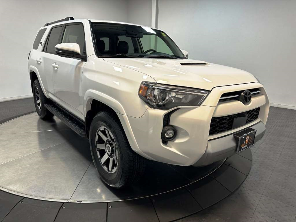 2024 Toyota 4Runner TRD Off Road Premium 2