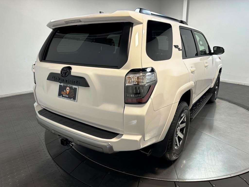 2024 Toyota 4Runner TRD Off Road Premium 8