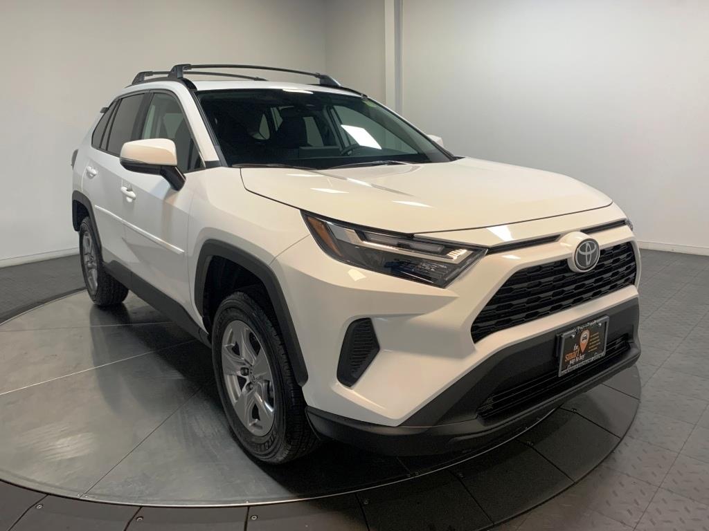 2024 Toyota RAV4 XLE 2