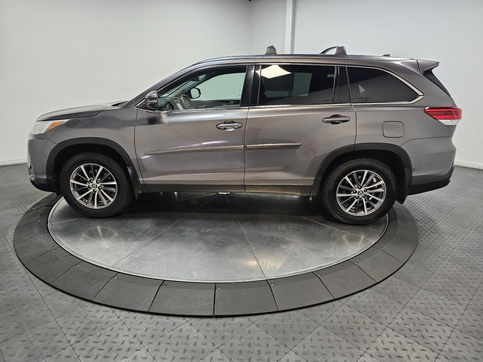 2019 Toyota Highlander XLE 8