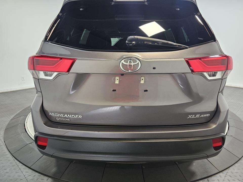 2019 Toyota Highlander XLE 12