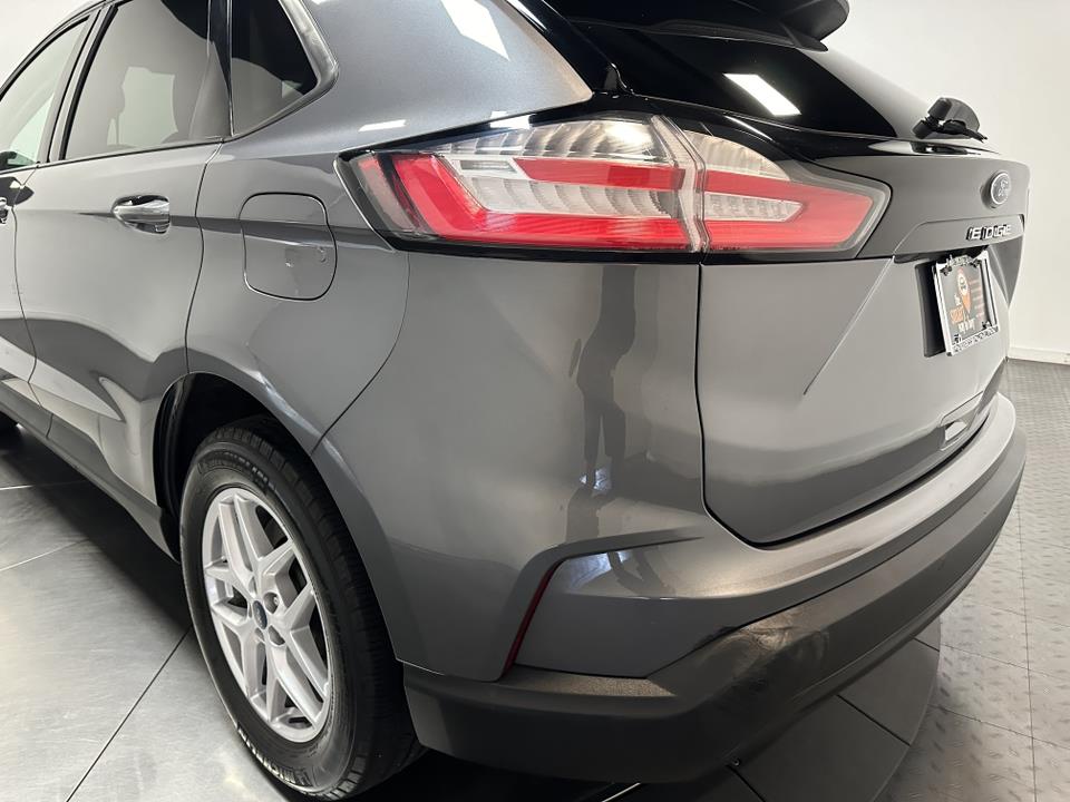 2021 Ford Edge SE 10