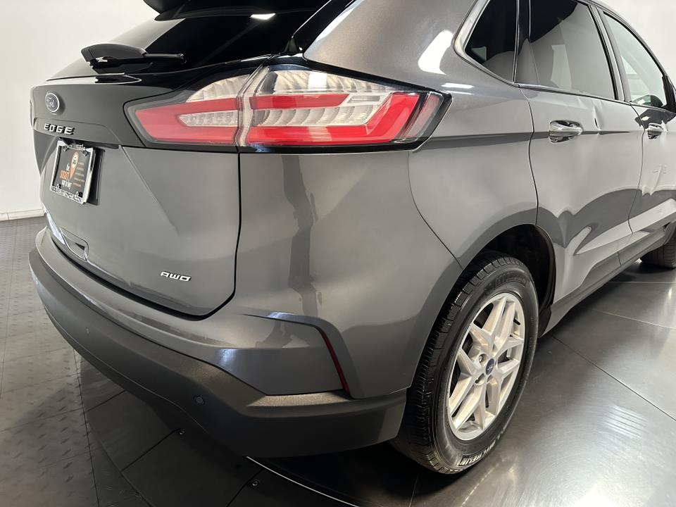 2021 Ford Edge SE 14